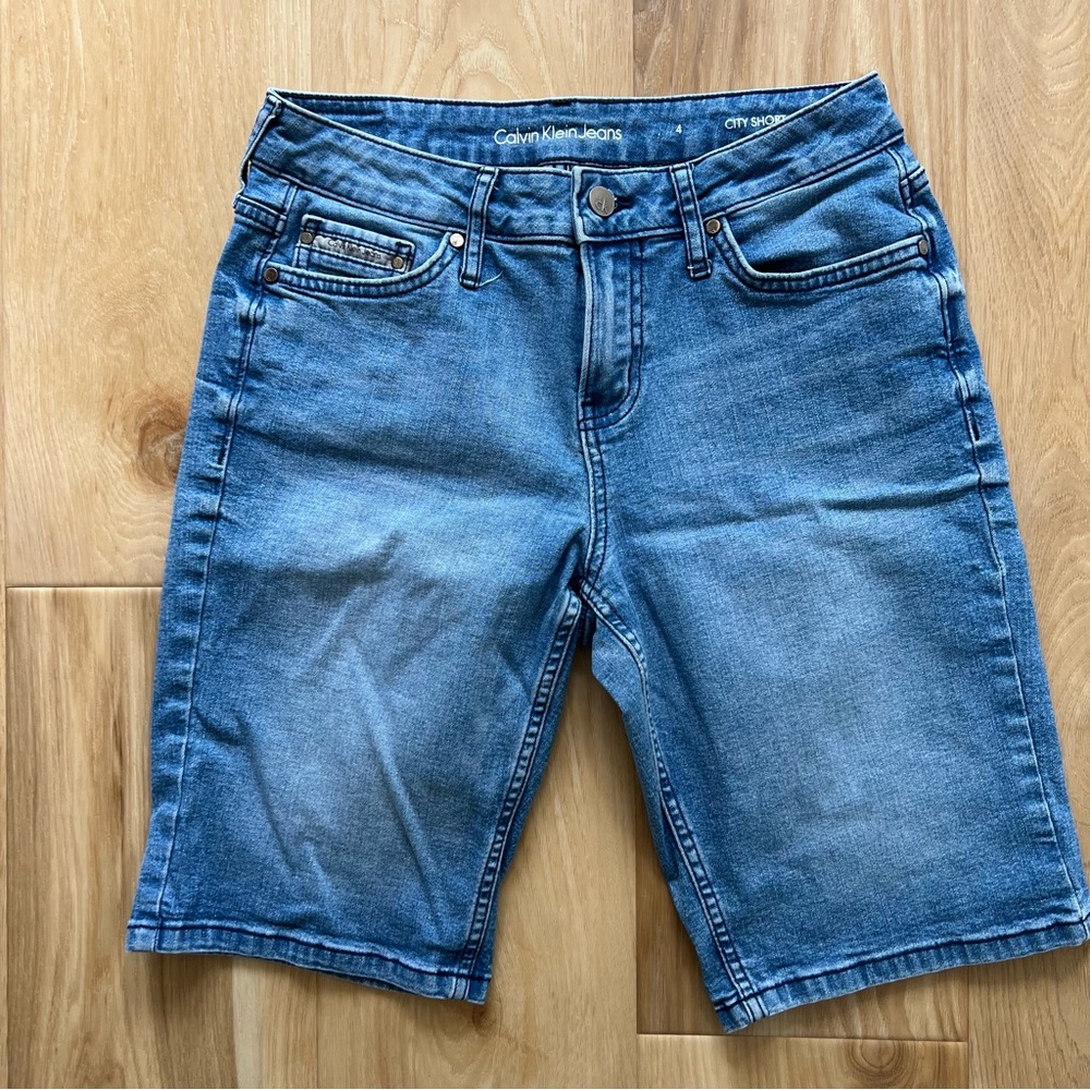 Calvin Klein Jeans City Short Denim Shorts Size 4